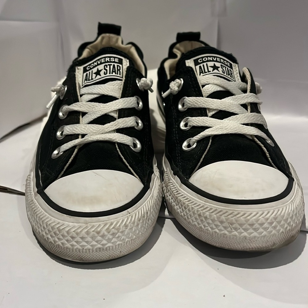 Women’s Chuck Taylor All Star (Size- Women’s 8)